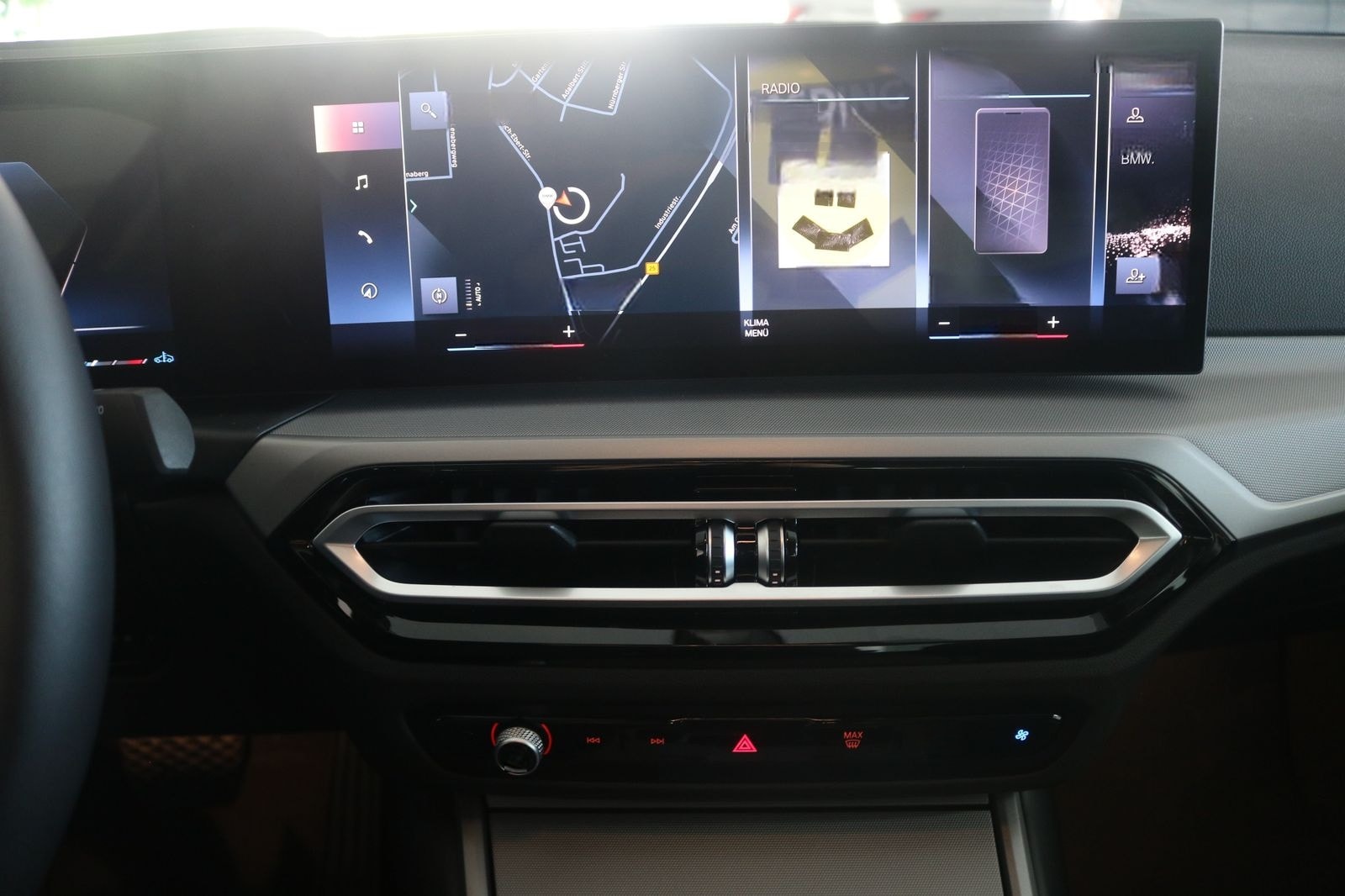 BMW 320i NP 61850, Driv.Ass. Prof., AHK, el.Sitze, H foto 7