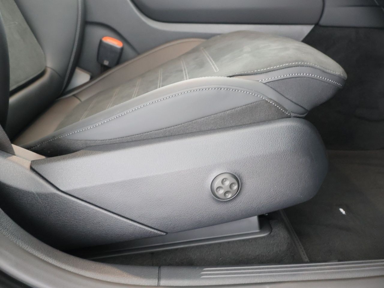 Mercedes-Benz GLC 300 de 4M AMG Digital Light Burmester MBUX foto 16