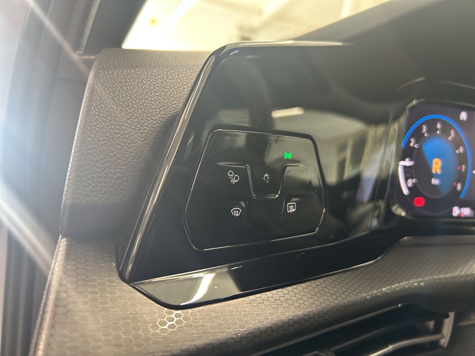 Volkswagen Golf VIII GTI Clubsport 2.0 TSI +DSG+BLACK+NAVI foto 21