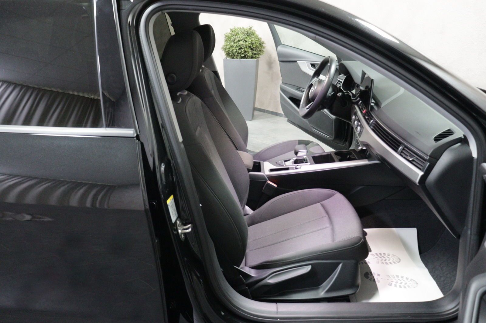 Audi A4 35 Avant 2.0 TFSI S-Tronic LED FLA NAVI KEYLE foto 6