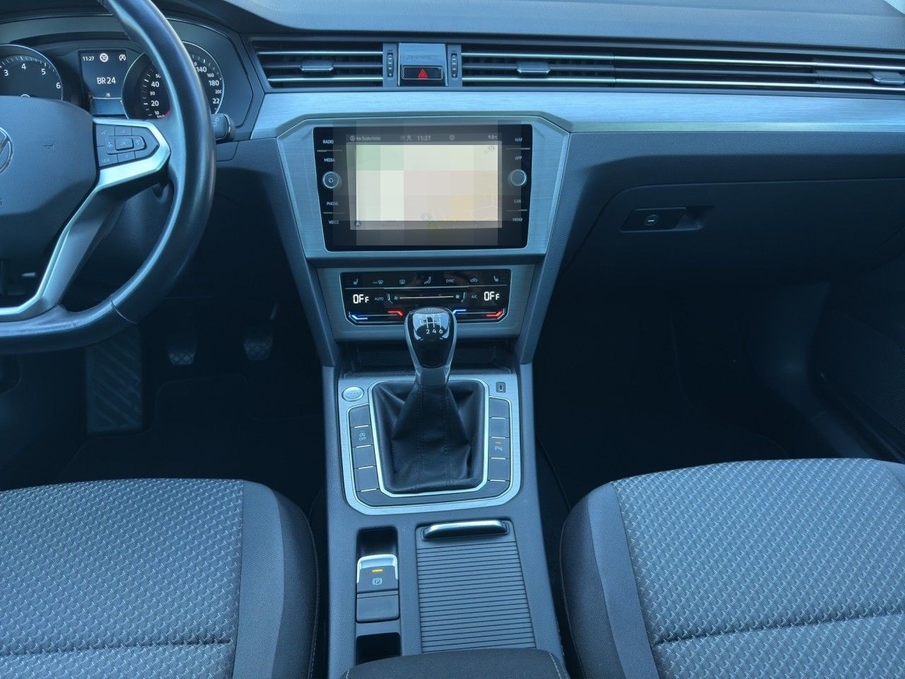 Volkswagen Passat Var. 1.5 TSI Basis AHK+KAMERA+NAVI+PDC foto 16