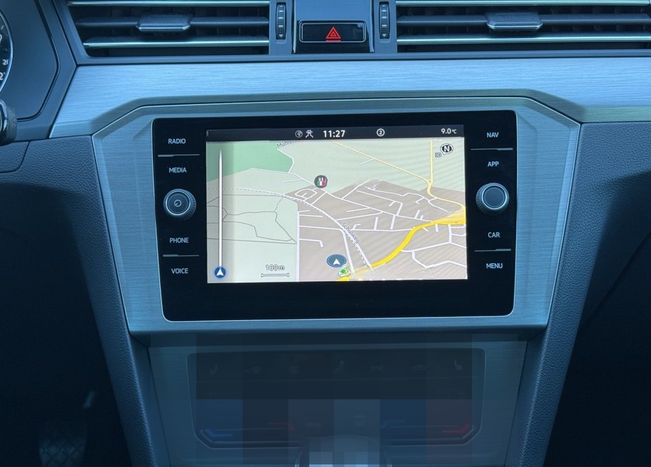 Volkswagen Passat Var. 1.5 TSI Basis AHK+KAMERA+NAVI+PDC foto 17