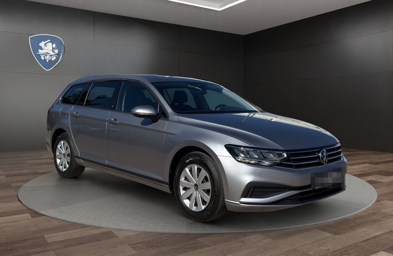 Volkswagen Passat Var. 1.5 TSI Basis AHK+KAMERA+NAVI+PDC foto 3