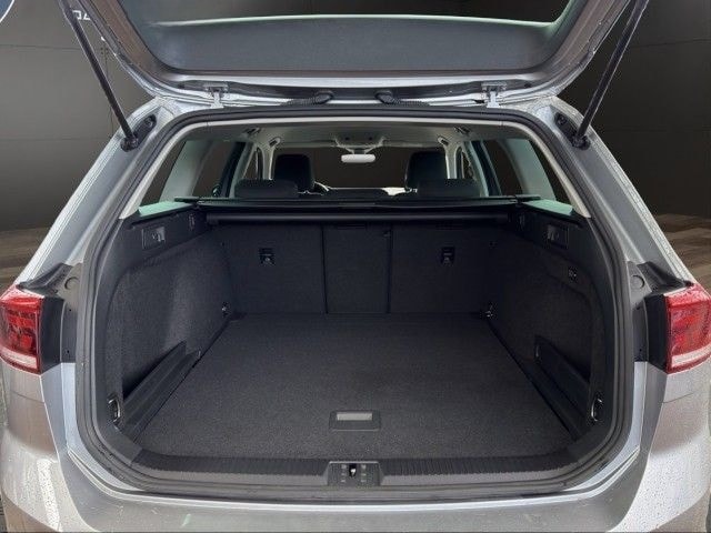 Volkswagen Passat Var. 1.5 TSI Basis AHK+KAMERA+NAVI+PDC foto 21