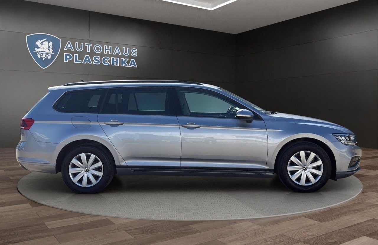 Volkswagen Passat Var. 1.5 TSI Basis AHK+KAMERA+NAVI+PDC foto 4