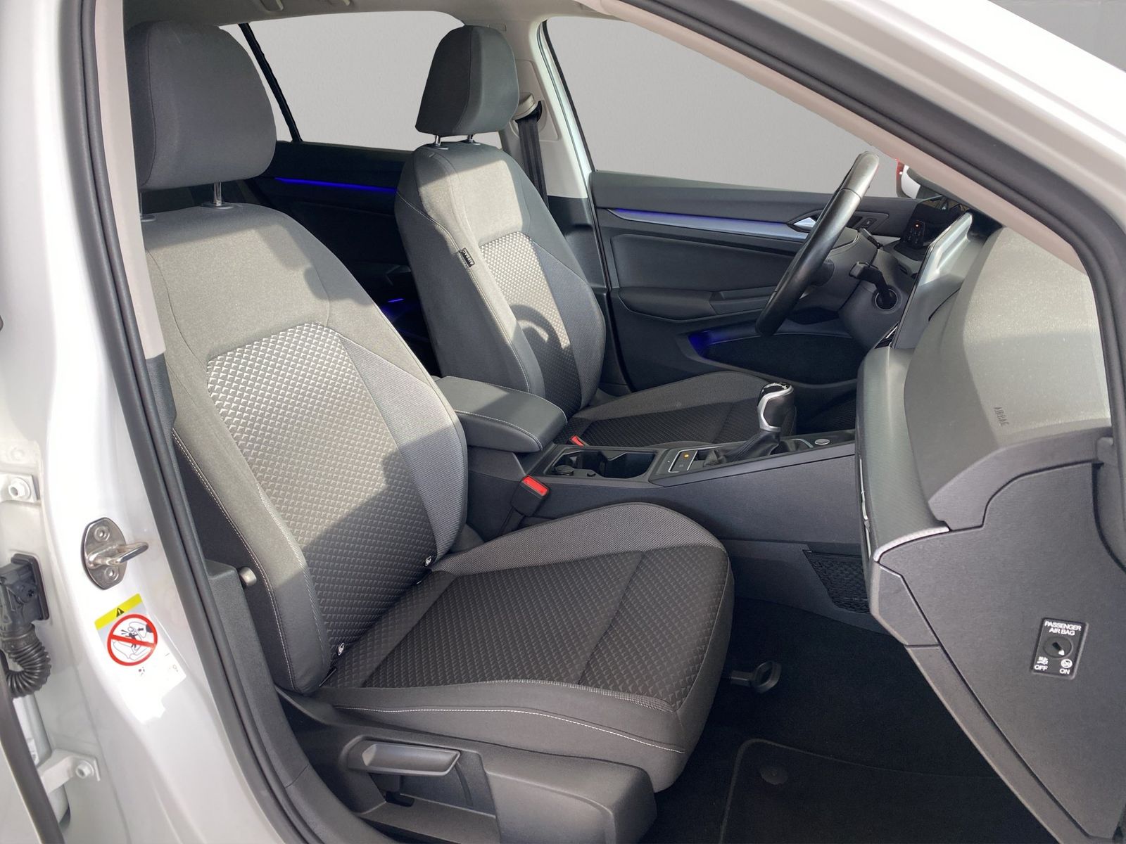 Volkswagen Golf VIII Life (NAVI.SHZ.PDC.ACC.AHK.DAB) 2.0 TD foto 6