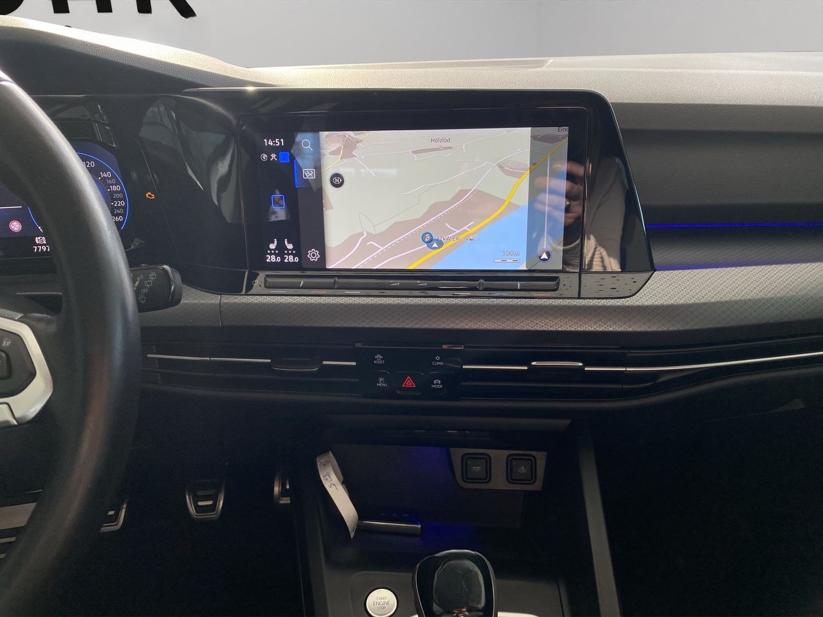 Volkswagen Golf VIII Life (NAVI.SHZ.PDC.ACC.AHK.DAB) 2.0 TD foto 10