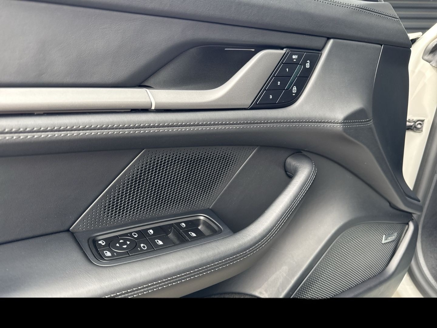 Porsche Taycan 4S Head-Up BOSE 20-Zoll Panoramadach foto 20