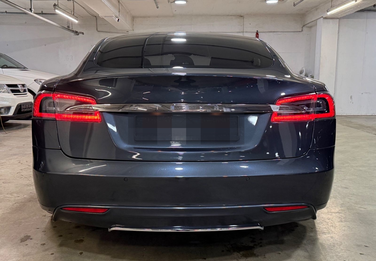 Tesla Model S Dual Navi~Klima~Xenon~Teilleder foto 6