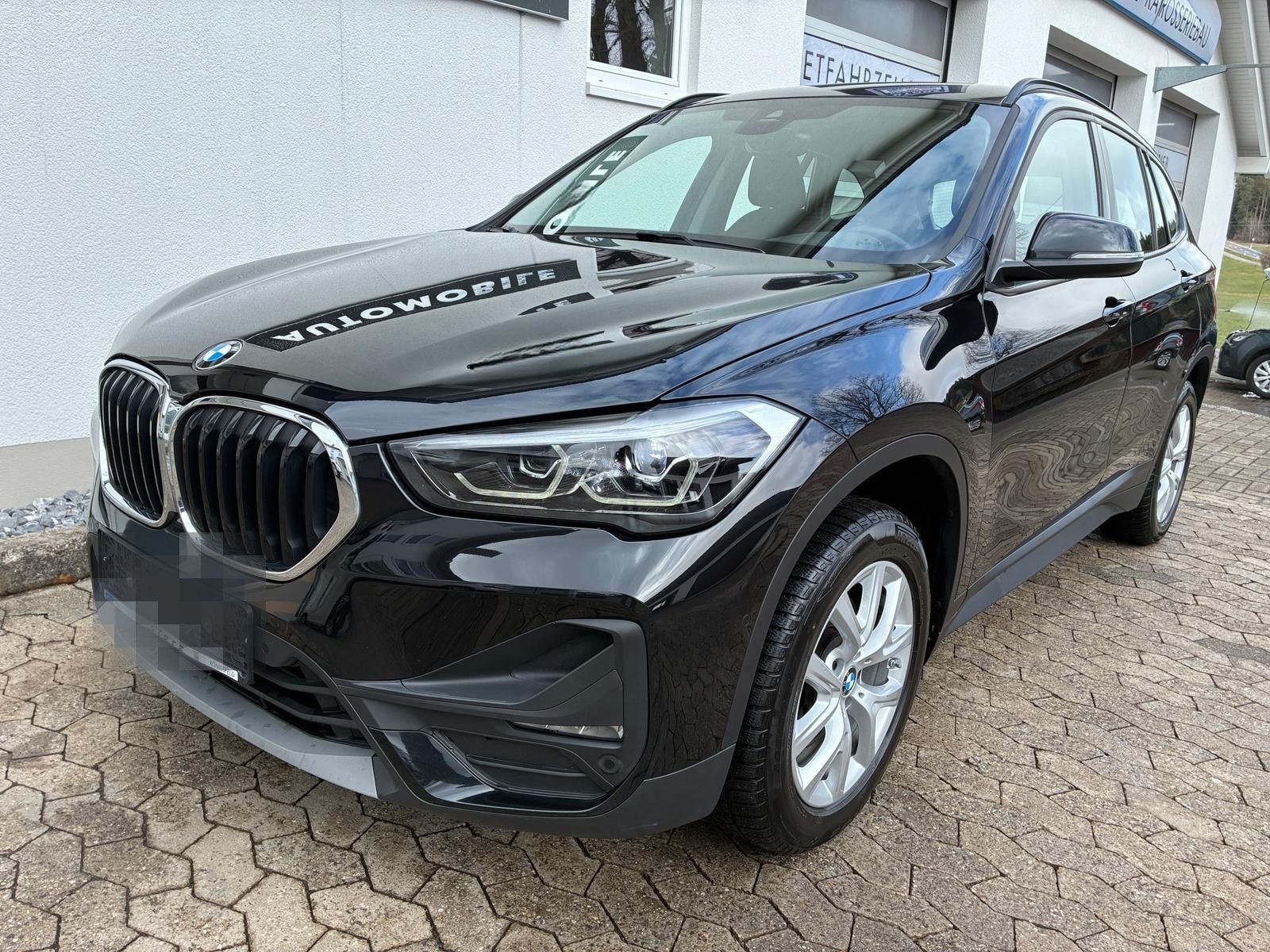 BMW X1 sDrive 18 d Advantage LED NAVI PDC SHZ AHK foto 3