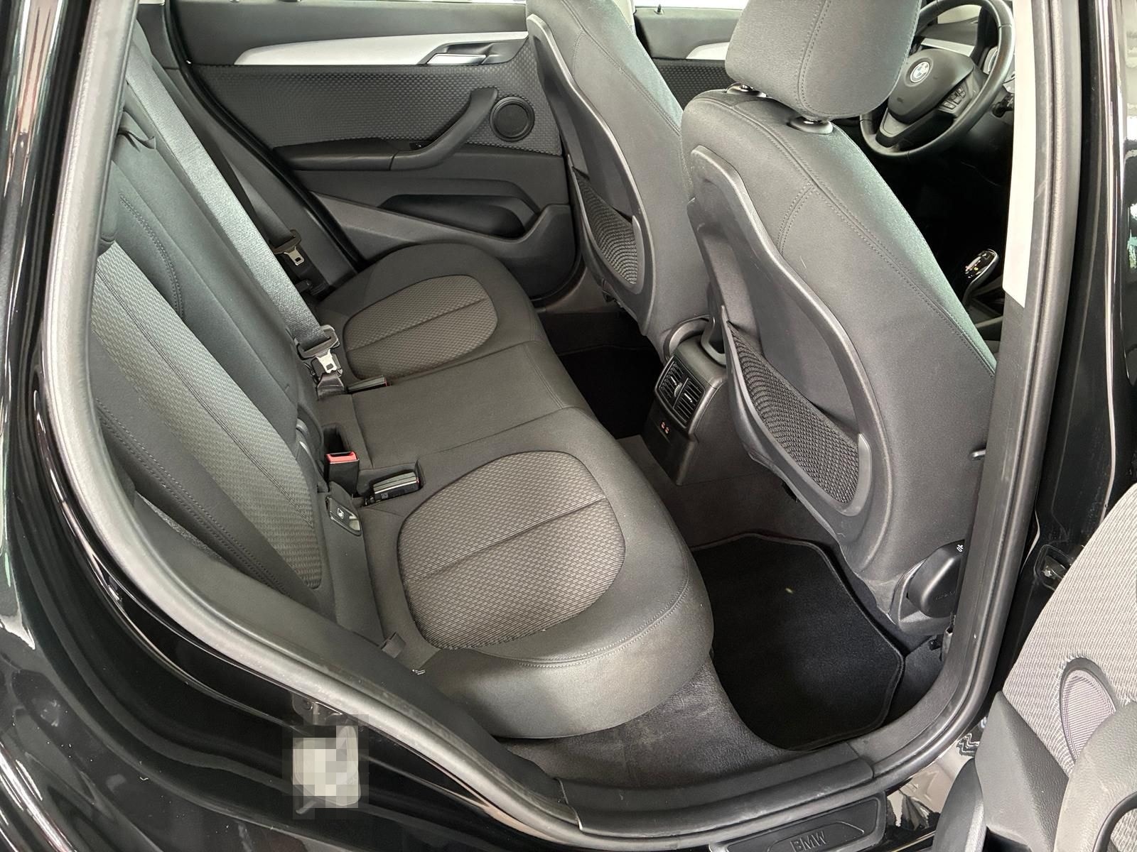 BMW X1 sDrive 18 d Advantage LED NAVI PDC SHZ AHK foto 23