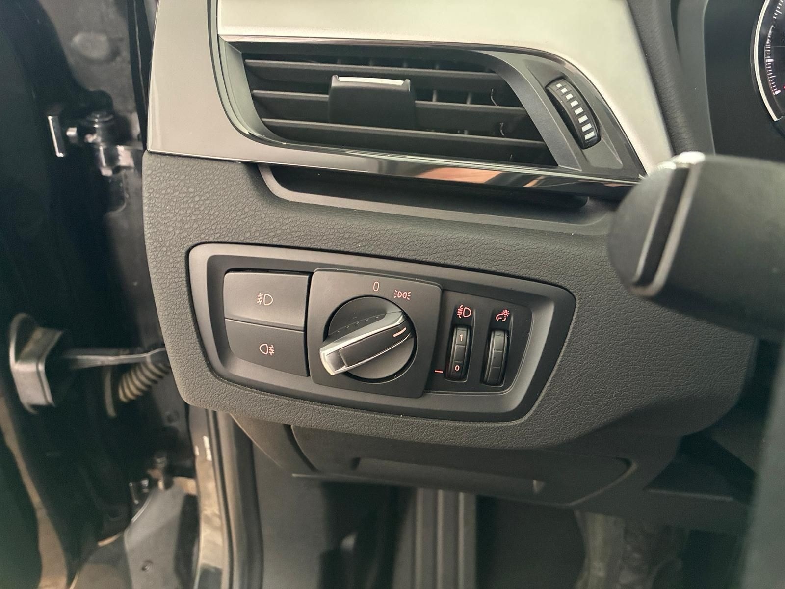 BMW X1 sDrive 18 d Advantage LED NAVI PDC SHZ AHK foto 9