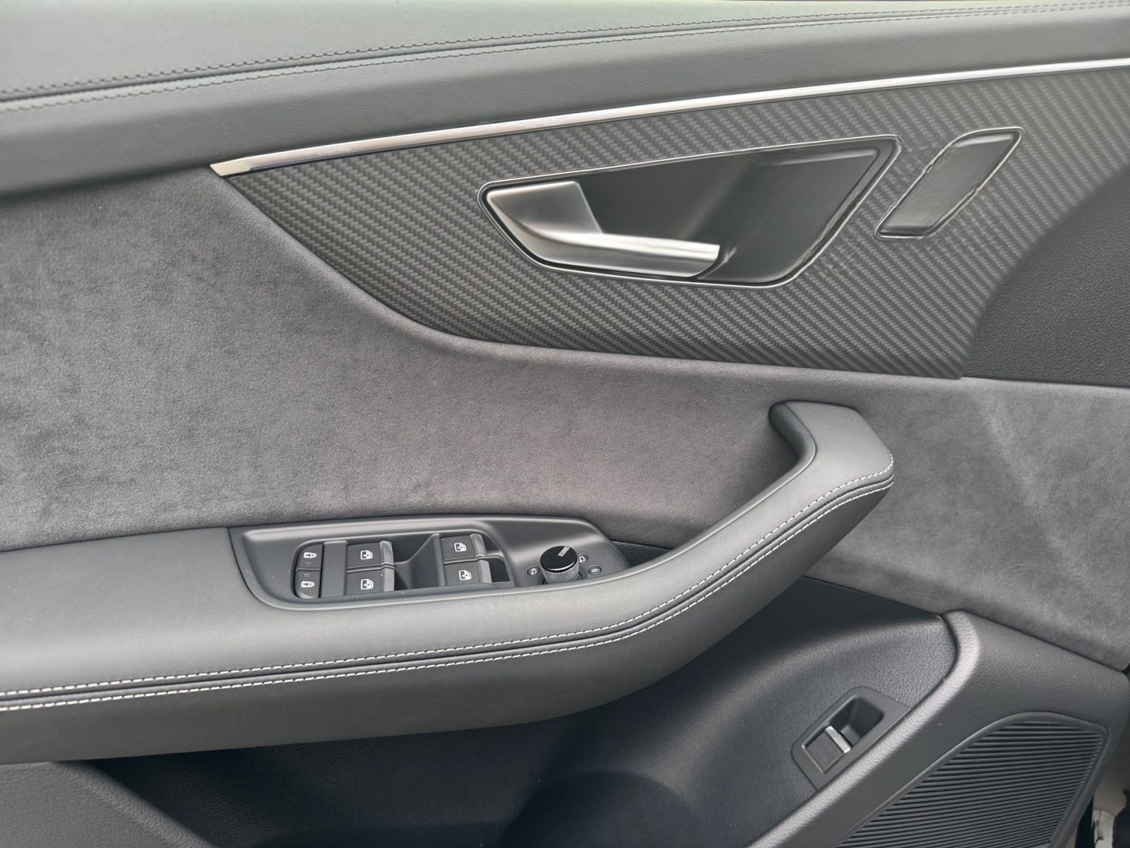 Audi Q8 SUV 50 TDI quattro 210(286) kW(P S) tiptronic foto 9