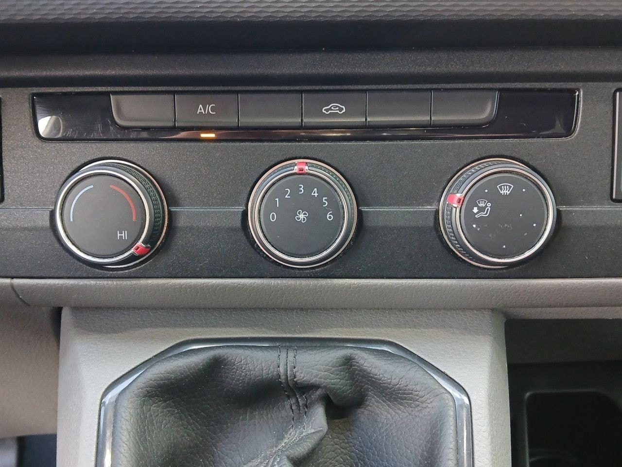 Volkswagen T6.1 Transporter Kasten 2.0 TDI KLIMA, AHK, PDC foto 18