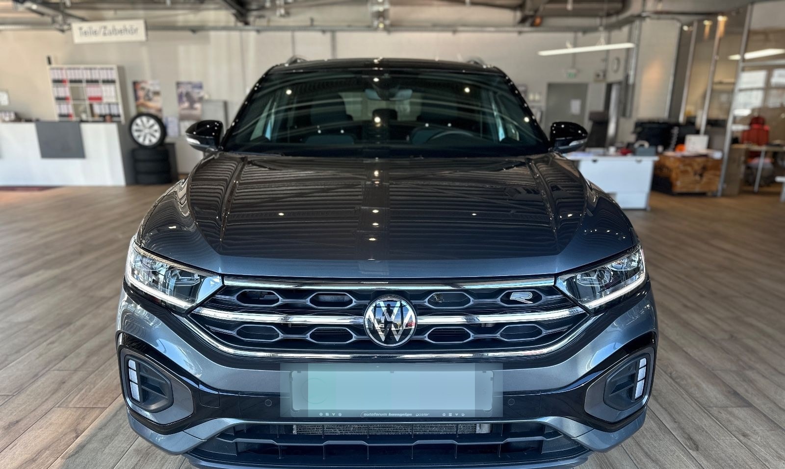 Volkswagen T-Roc R-Line/NAVI/KAMERA/TEMPOMAT/SHZ foto 2