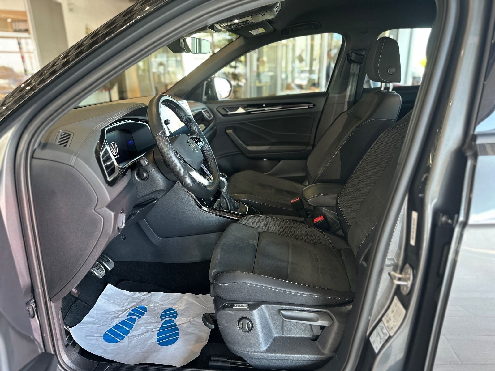 Volkswagen T-Roc R-Line/NAVI/KAMERA/TEMPOMAT/SHZ foto 9