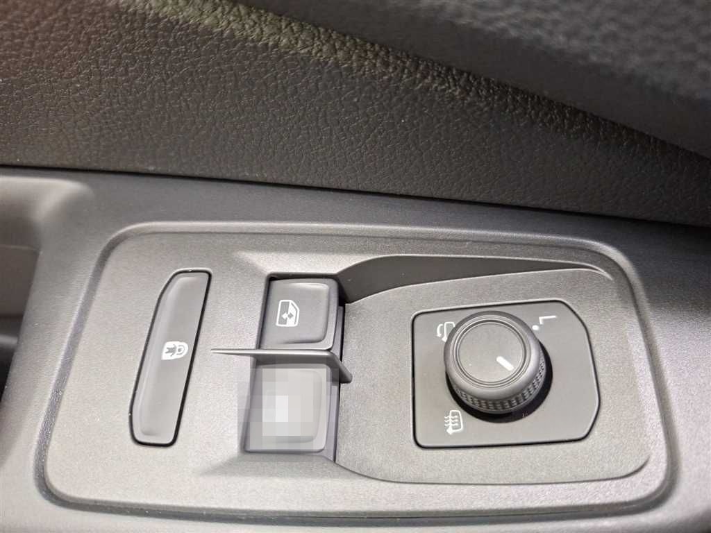 Volkswagen Caddy Kombi 1.5 TSI  Navi LED AHK foto 16