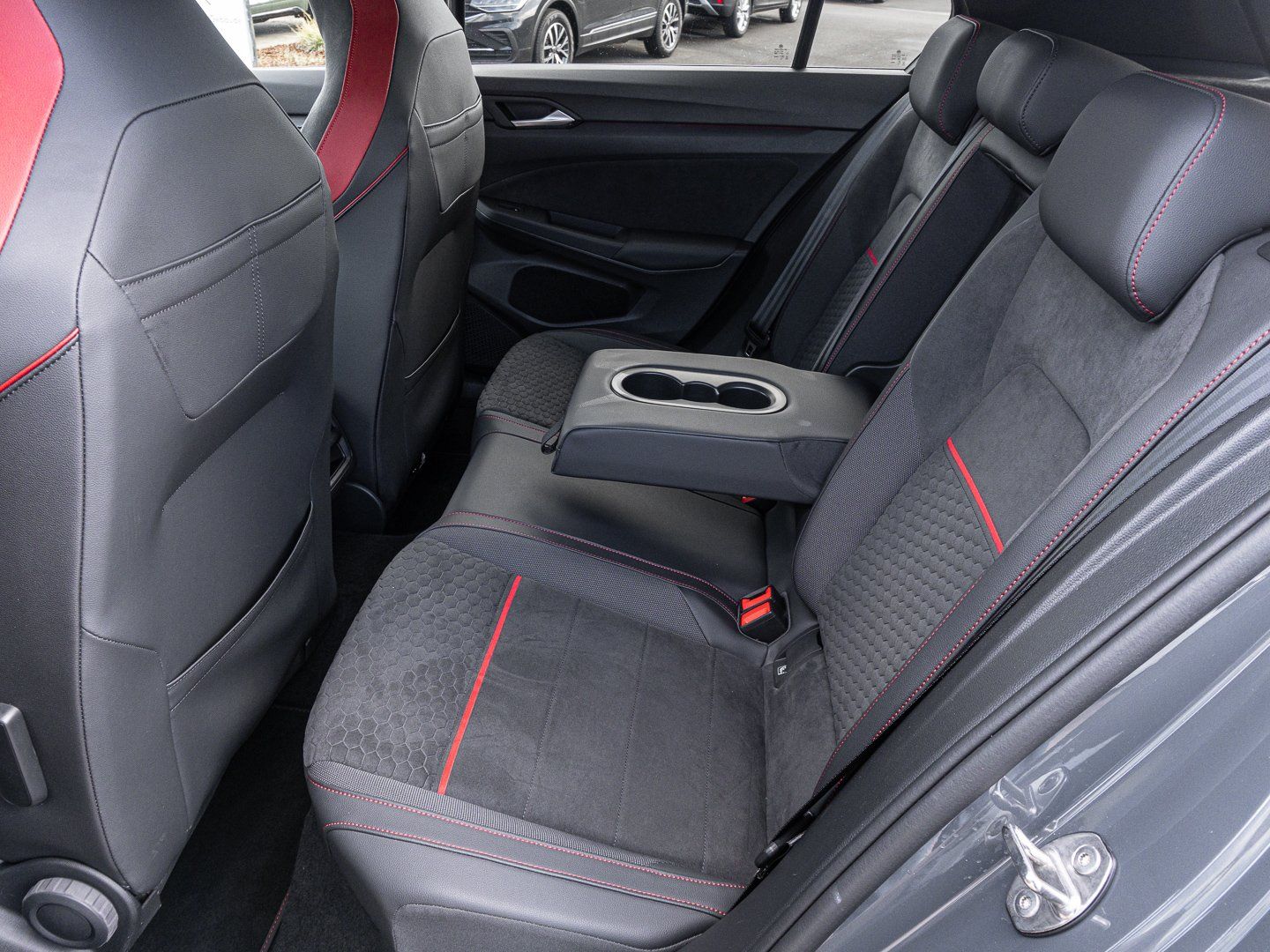 Volkswagen Golf GTI 2.0 TSI DSG Clubsport foto 16