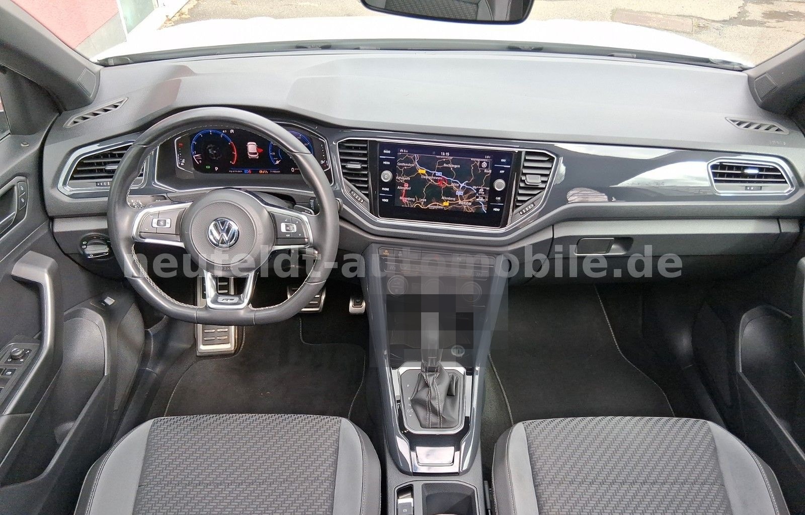 Volkswagen T-Roc Sport R-Line, Pano, 19Zoll, 1.Hand foto 15