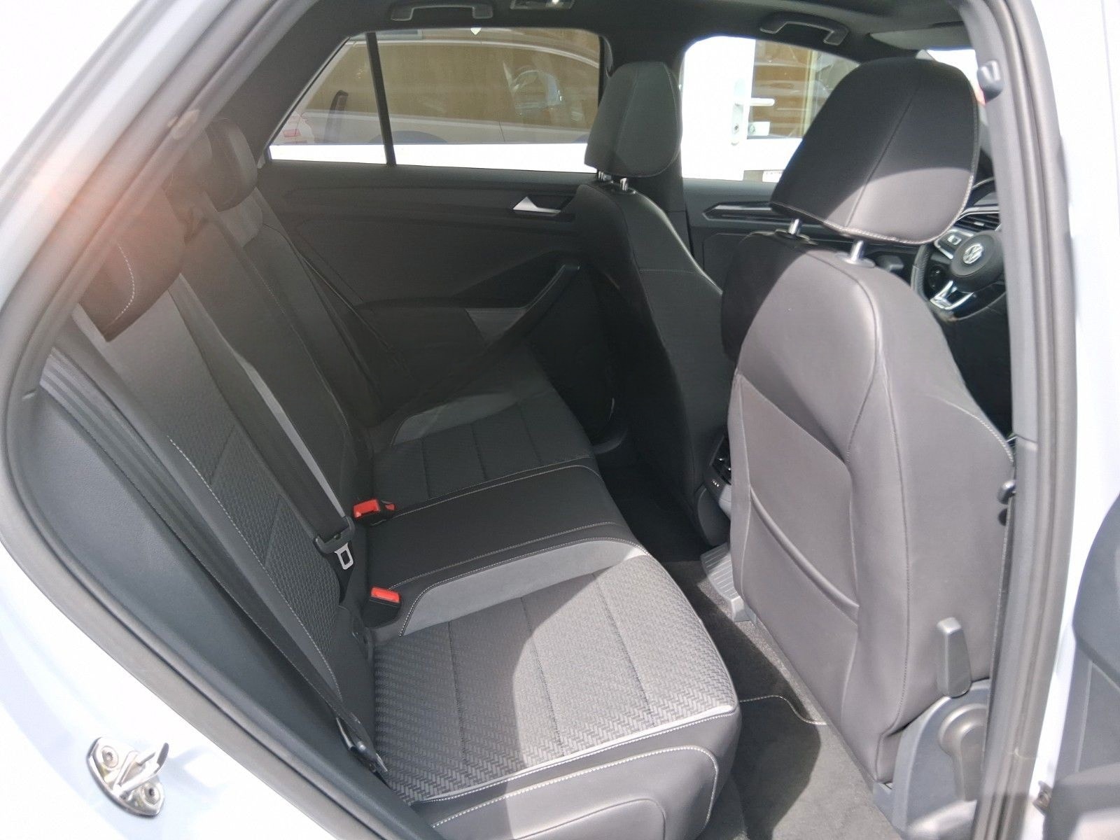 Volkswagen T-Roc Sport R-Line, Pano, 19Zoll, 1.Hand foto 21