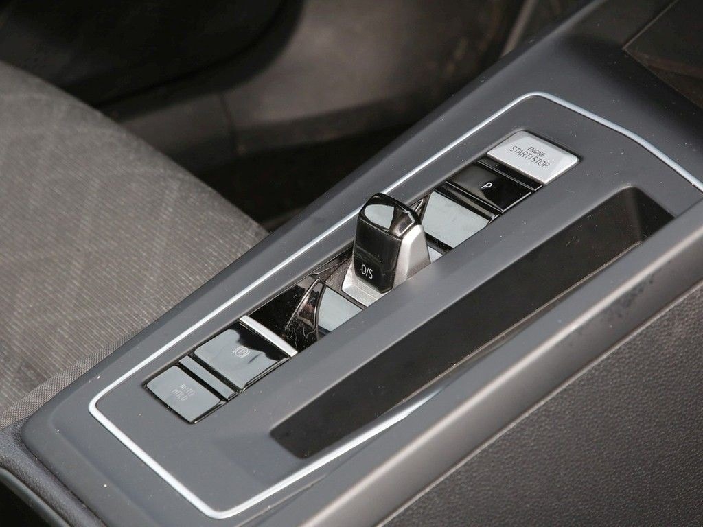 Volkswagen Golf Variant 2.0 TDI DSG Life 16" LM AHK NAVI LE foto 11