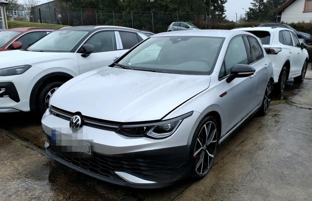 Volkswagen GOLF GTI CLUBSPORT/BLACK STYLE 19Z/IQ-L/ACC/KAM. foto 1