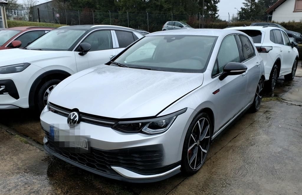 Volkswagen GOLF GTI CLUBSPORT/BLACK STYLE 19Z/IQ-L/ACC/KAM. foto 5