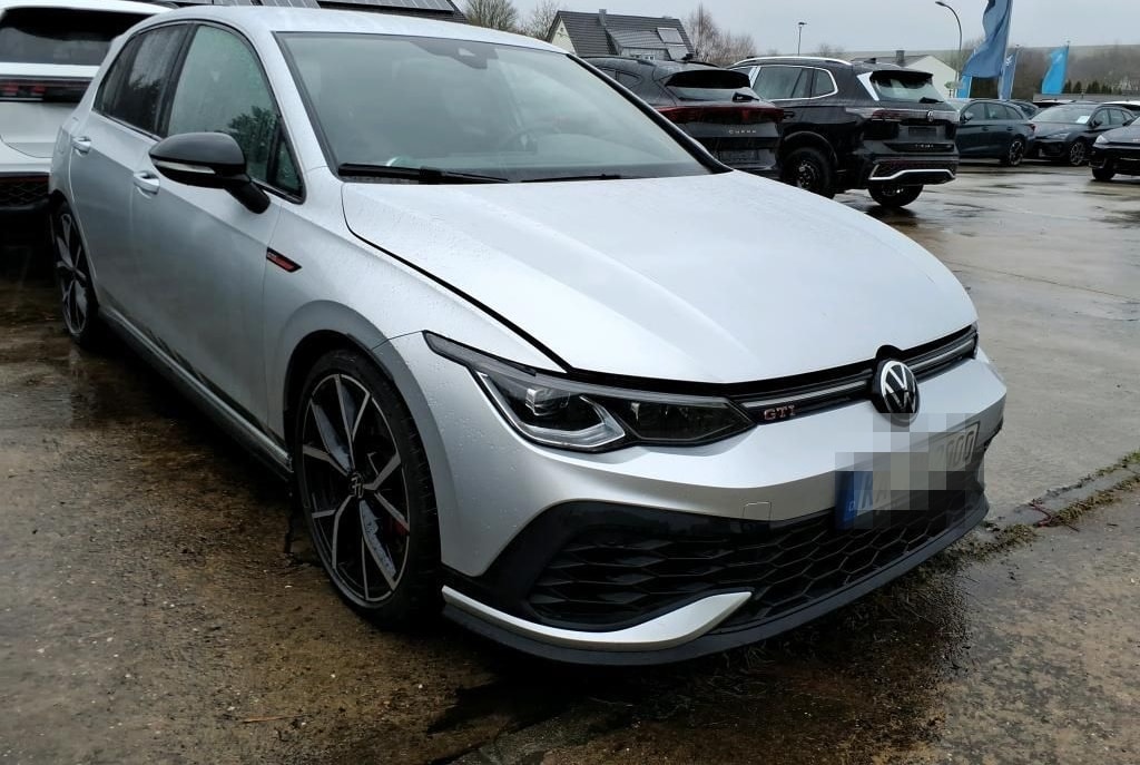 Volkswagen GOLF GTI CLUBSPORT/BLACK STYLE 19Z/IQ-L/ACC/KAM. foto 7