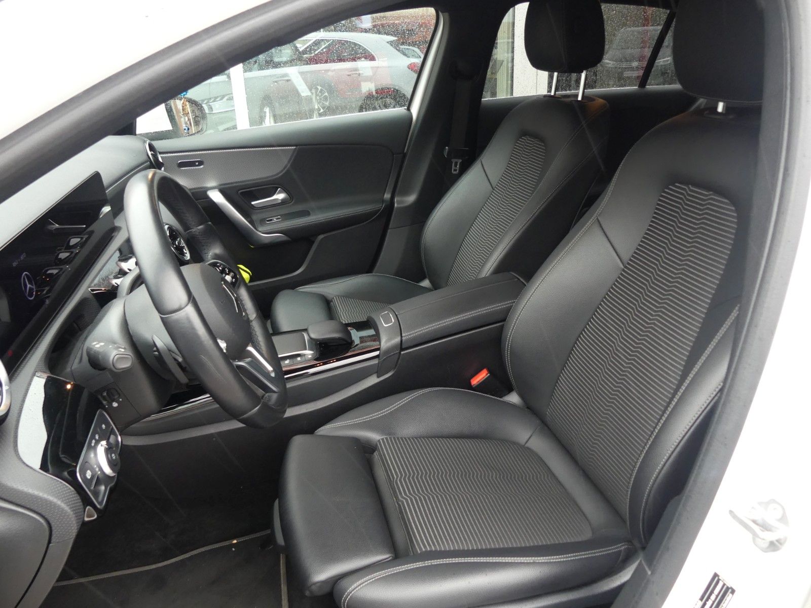 Mercedes-Benz A 180d Automatik Kamera*Navi*SHZ*LED*ab 249€ foto 13