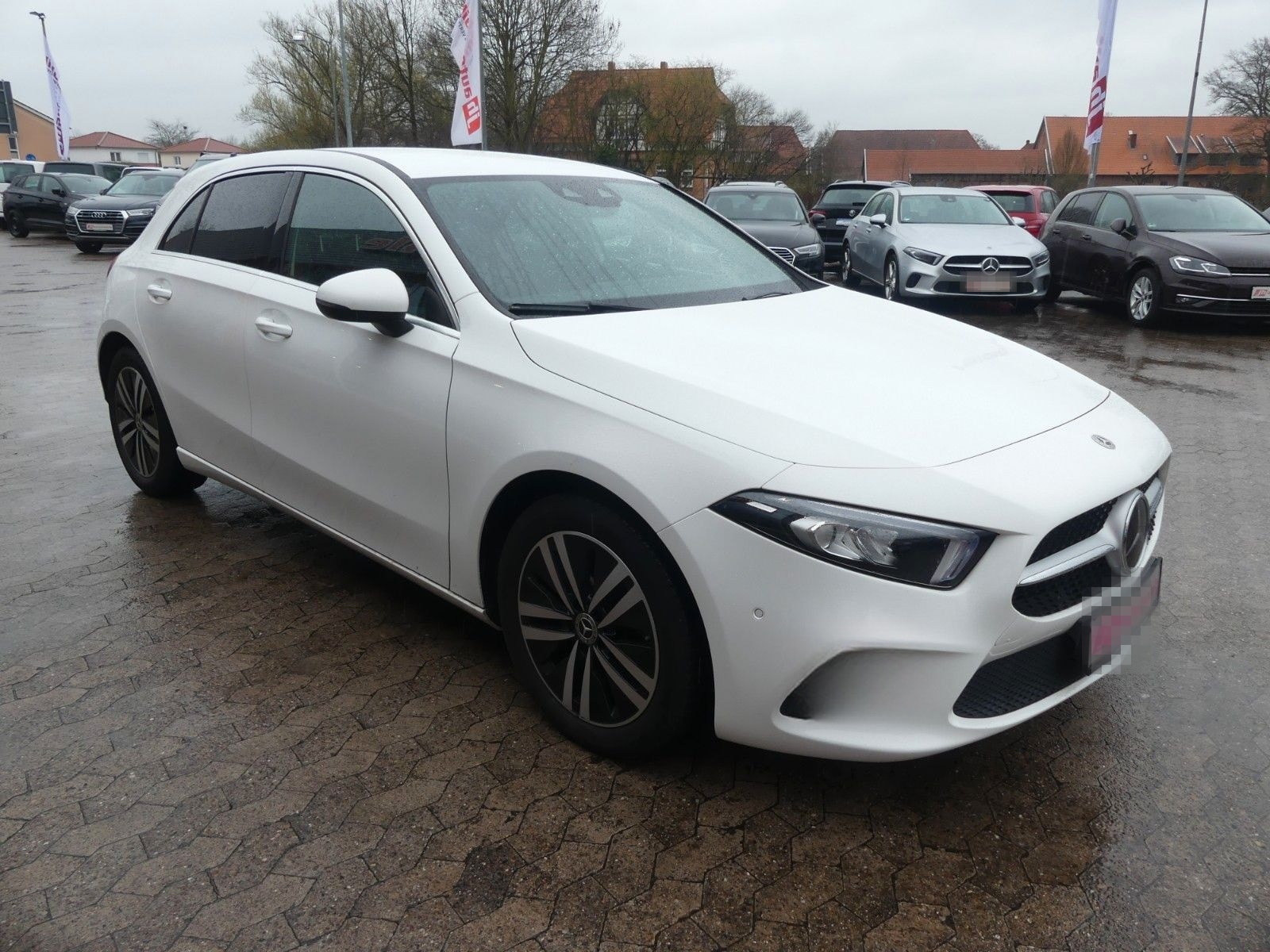 Mercedes-Benz A 180d Automatik Kamera*Navi*SHZ*LED*ab 249€ foto 7