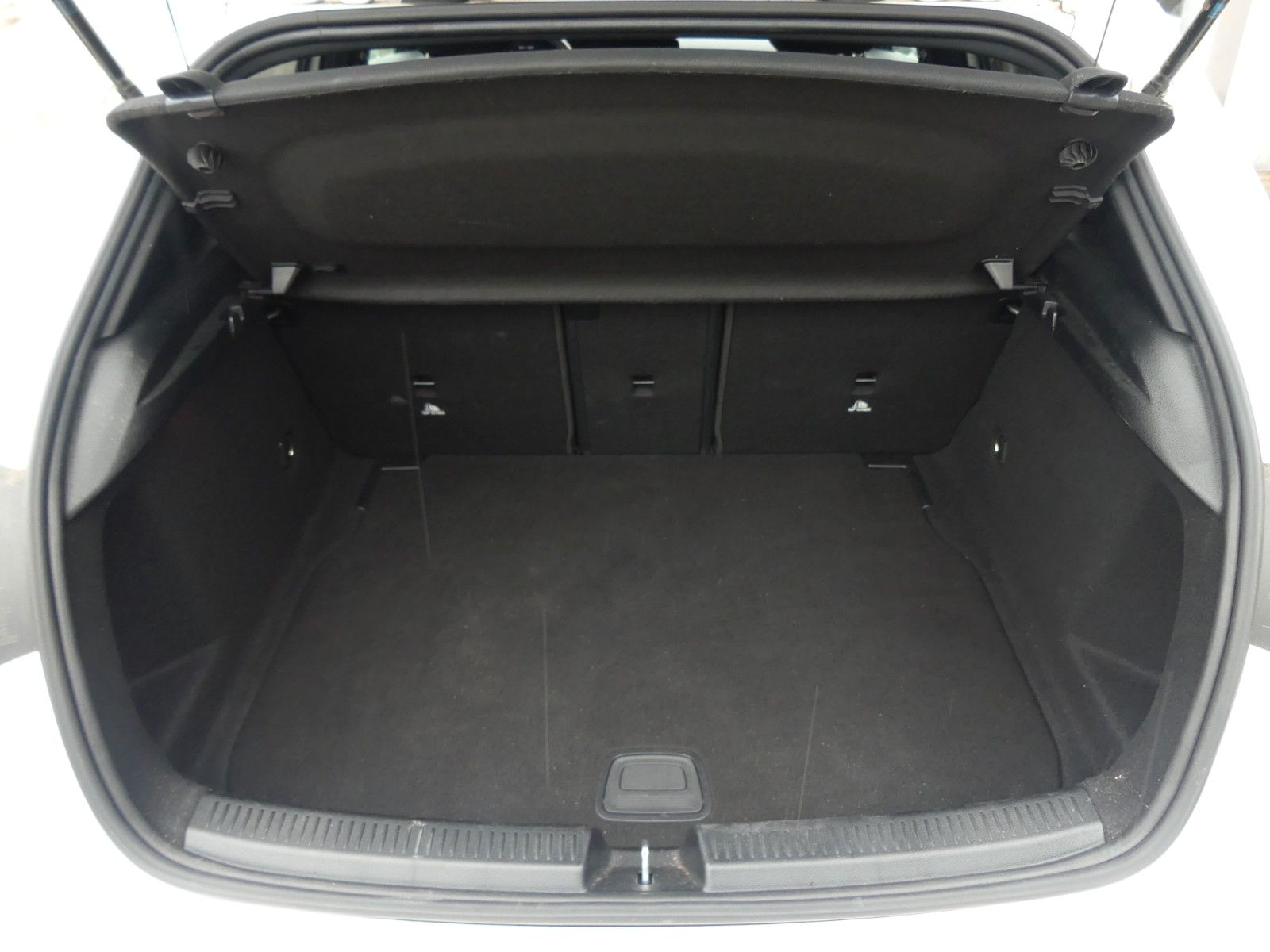 Mercedes-Benz A 180d Automatik Kamera*Navi*SHZ*LED*ab 249€ foto 9