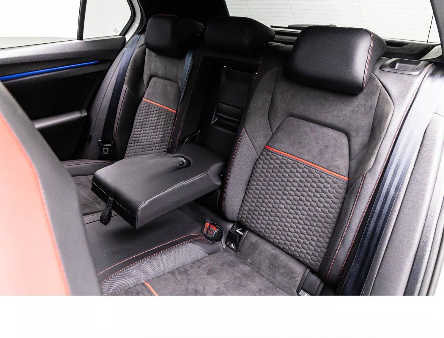 Volkswagen GOLF GTI CLUBSPORT BLACK STYLE/19Z/IQ-L/ACC/H&K foto 17