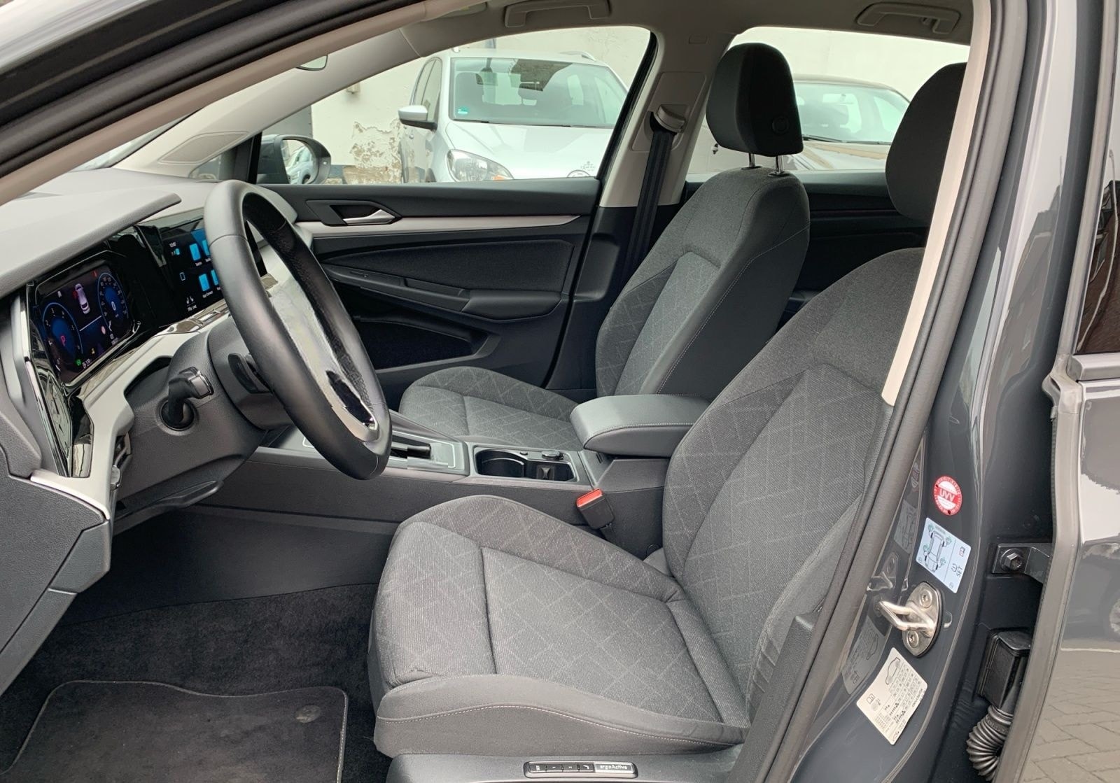 Volkswagen Golf Life 2.0 TDI DSG 3,99% NAV APP ACC LED PDC foto 15