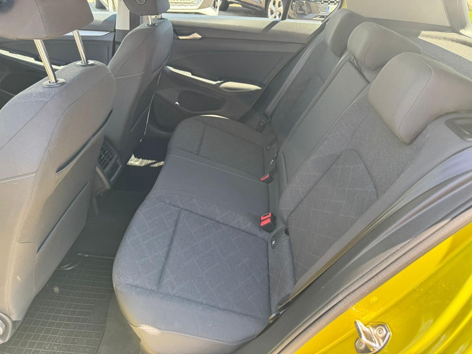 Volkswagen Golf 1.0 eTSI MHEV DSG Life LED*PDC*DAB*ACC*AHK* foto 11