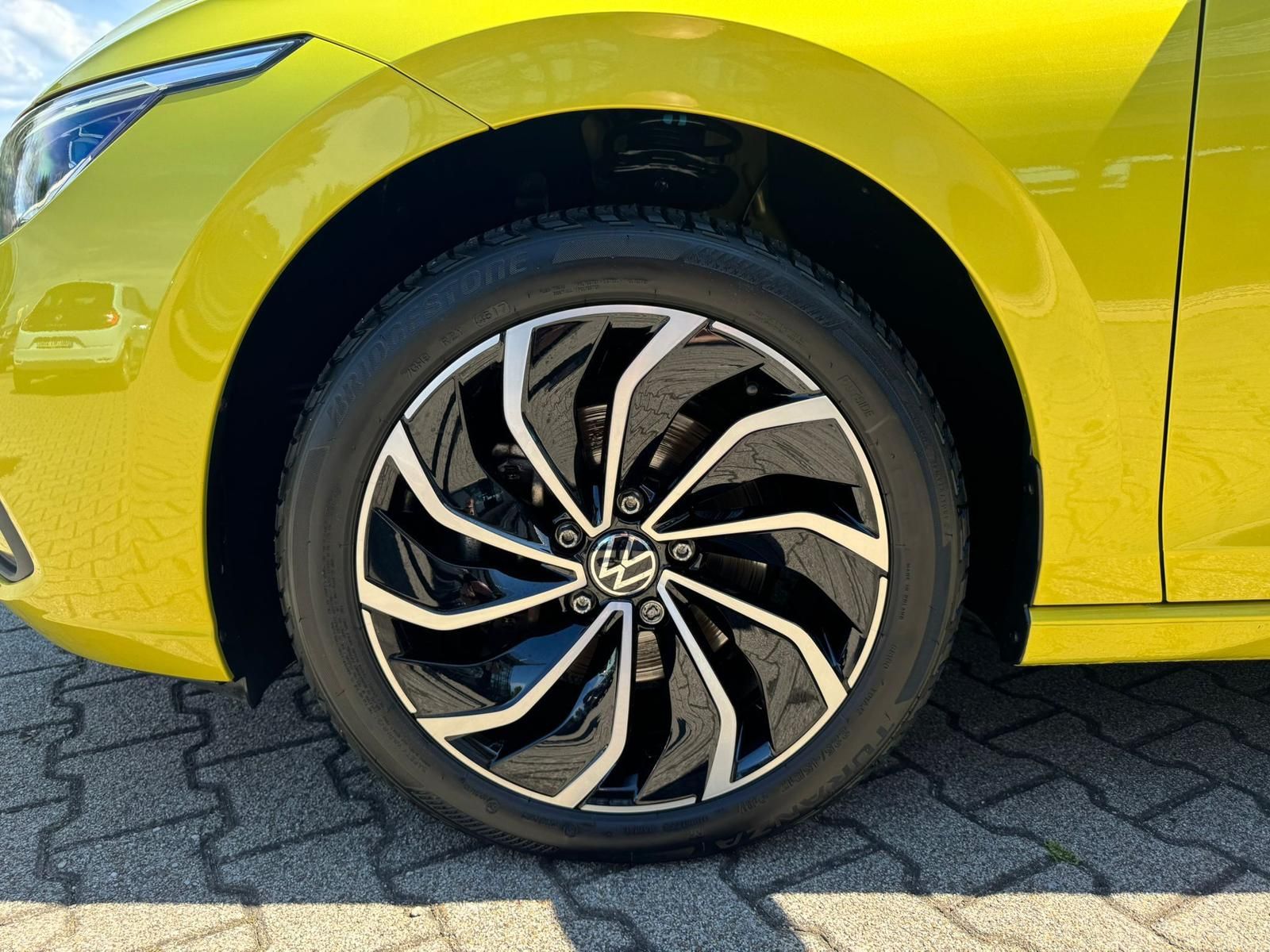 Volkswagen Golf 1.0 eTSI MHEV DSG Life LED*PDC*DAB*ACC*AHK* foto 9