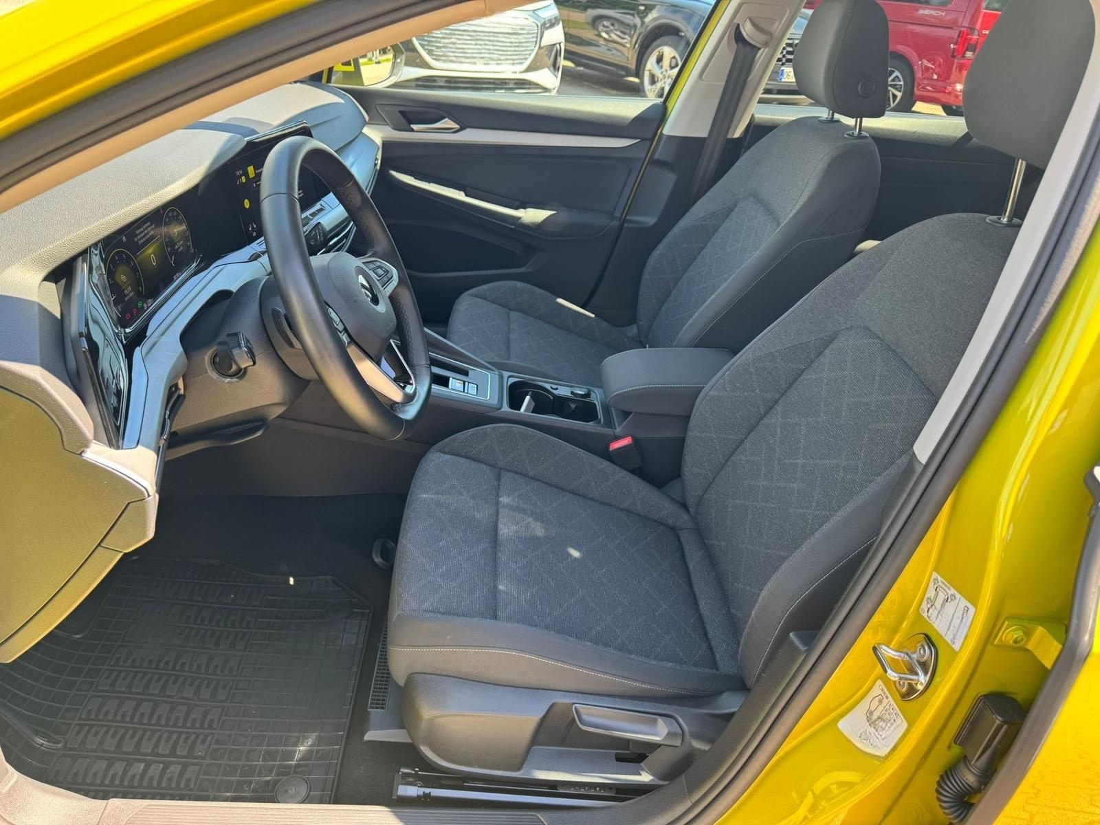 Volkswagen Golf 1.0 eTSI MHEV DSG Life LED*PDC*DAB*ACC*AHK* foto 10