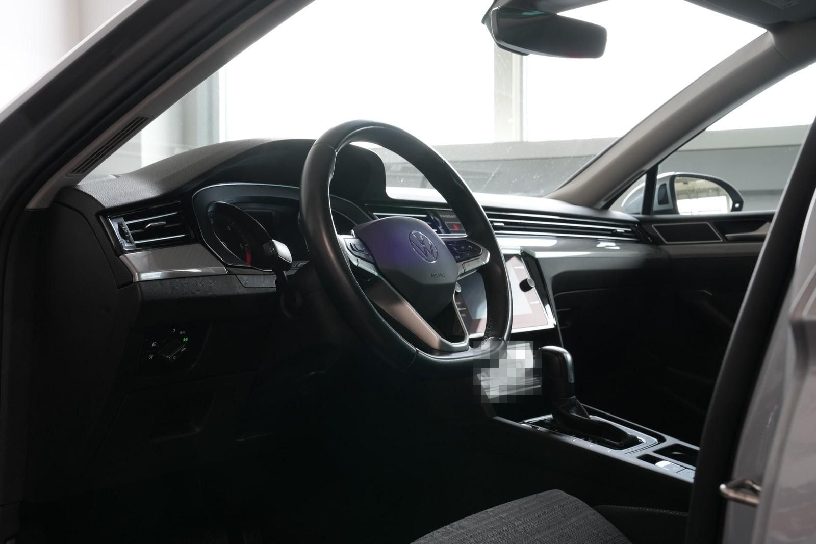 Volkswagen Passat Variant Business *AUT*PANO*AHK*NAV*ACC*36 foto 16