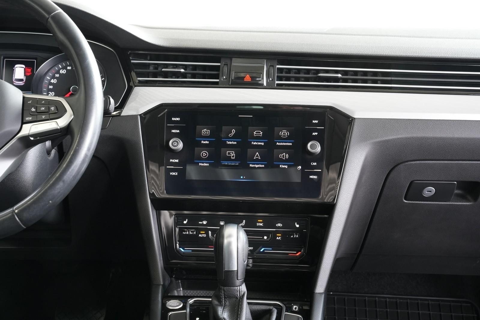 Volkswagen Passat Variant Business *AUT*PANO*AHK*NAV*ACC*36 foto 22