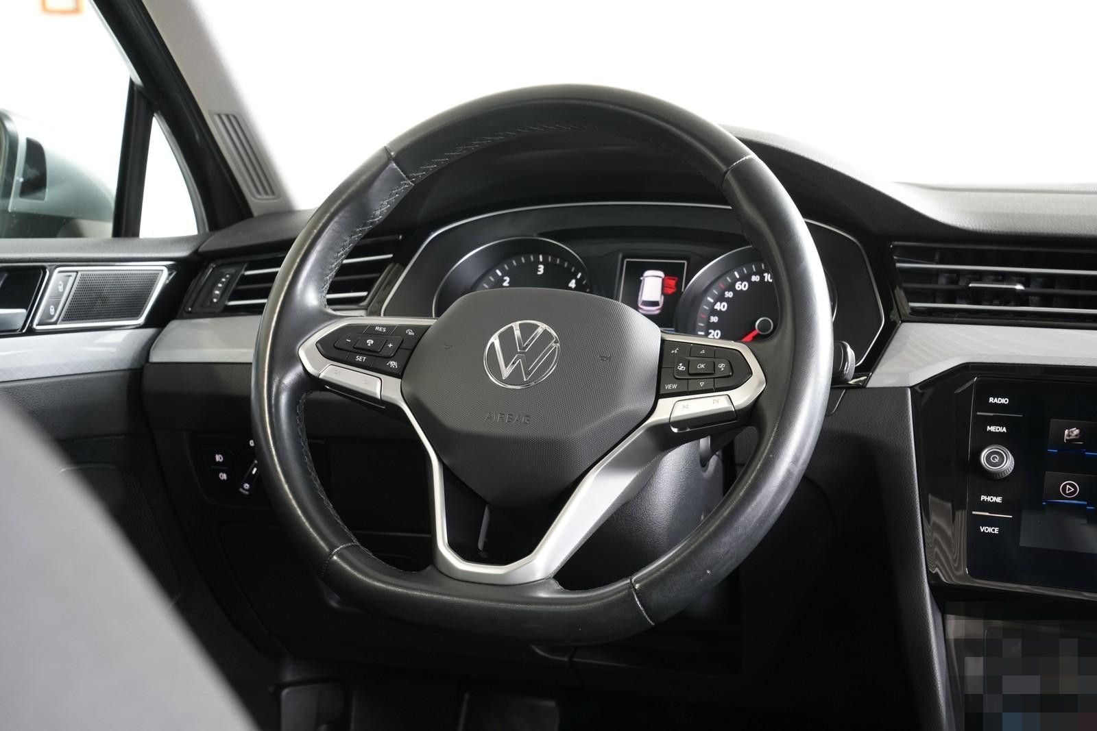 Volkswagen Passat Variant Business *AUT*PANO*AHK*NAV*ACC*36 foto 23