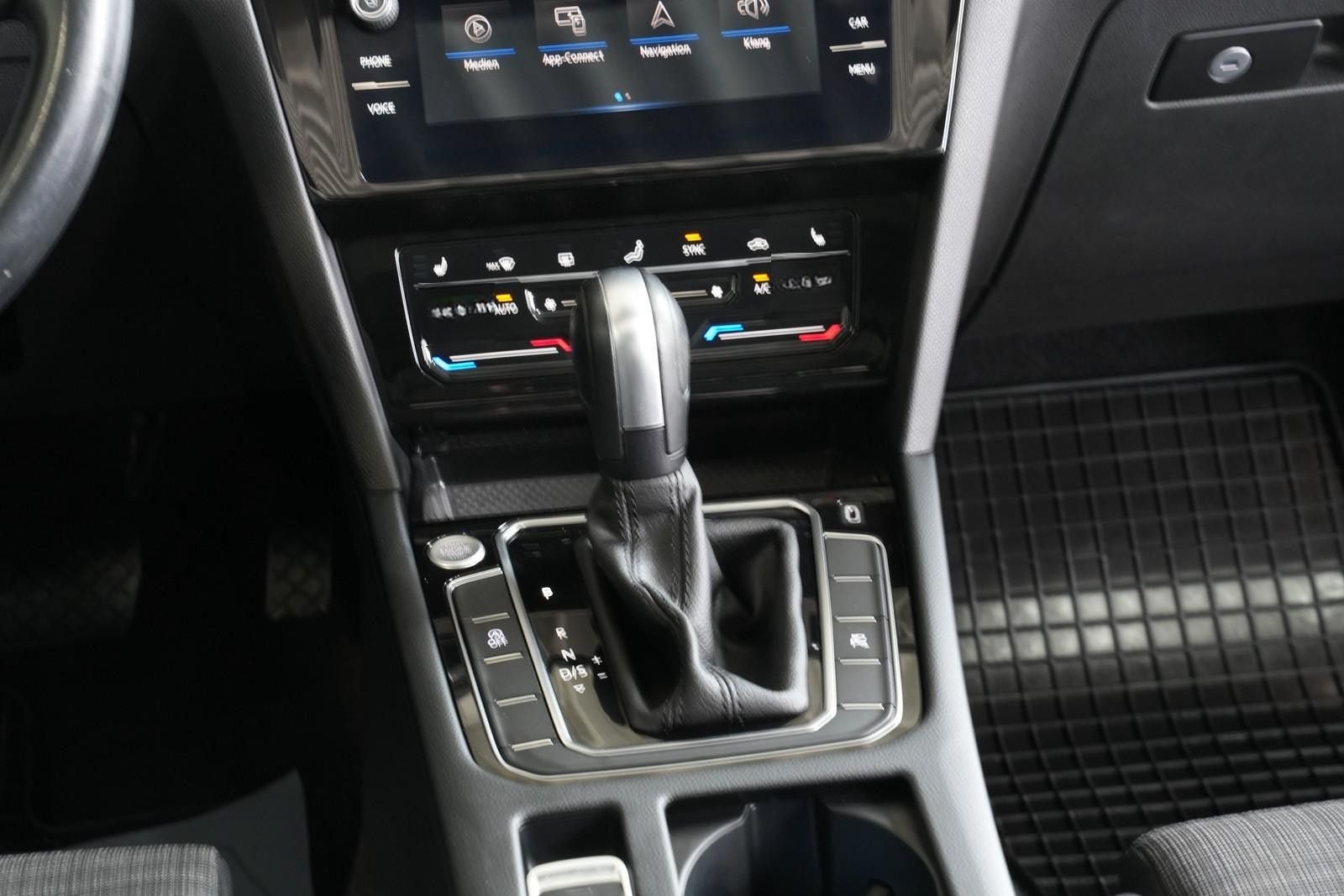 Volkswagen Passat Variant Business *AUT*PANO*AHK*NAV*ACC*36 foto 24