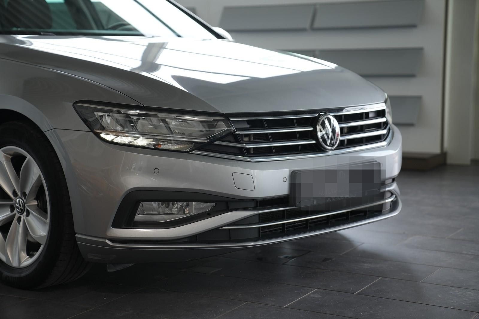 Volkswagen Passat Variant Business *AUT*PANO*AHK*NAV*ACC*36 foto 5