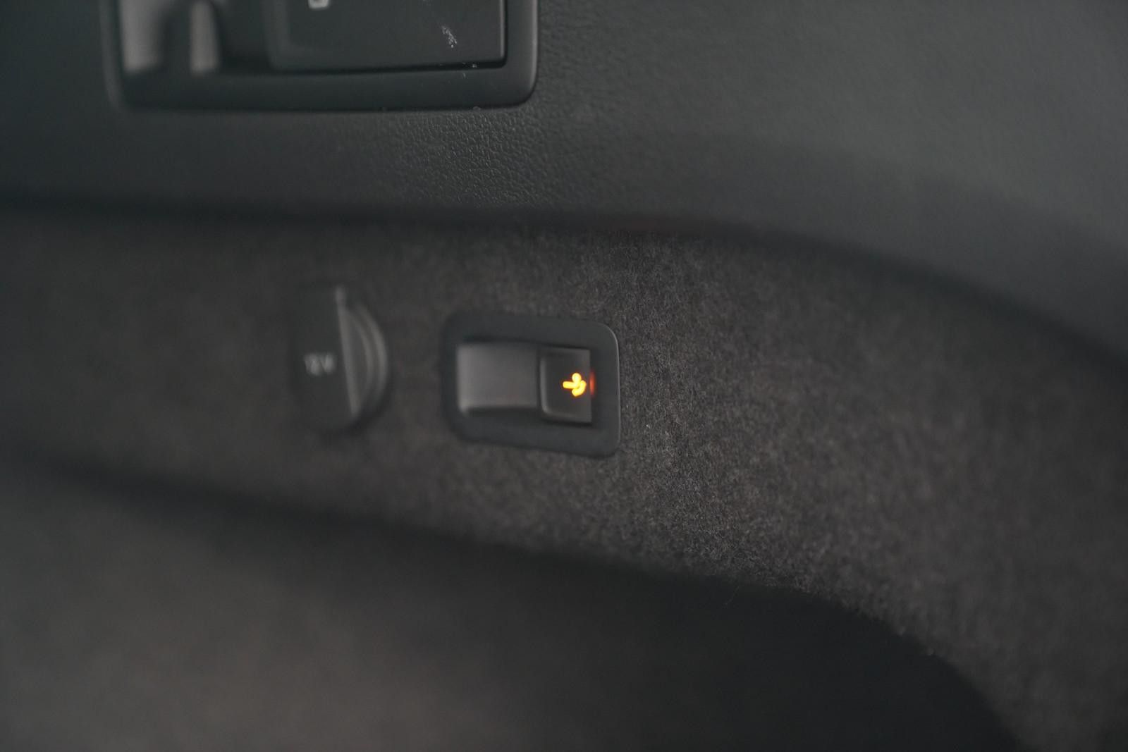 Volkswagen Passat Variant Business *AUT*PANO*AHK*NAV*ACC*36 foto 10