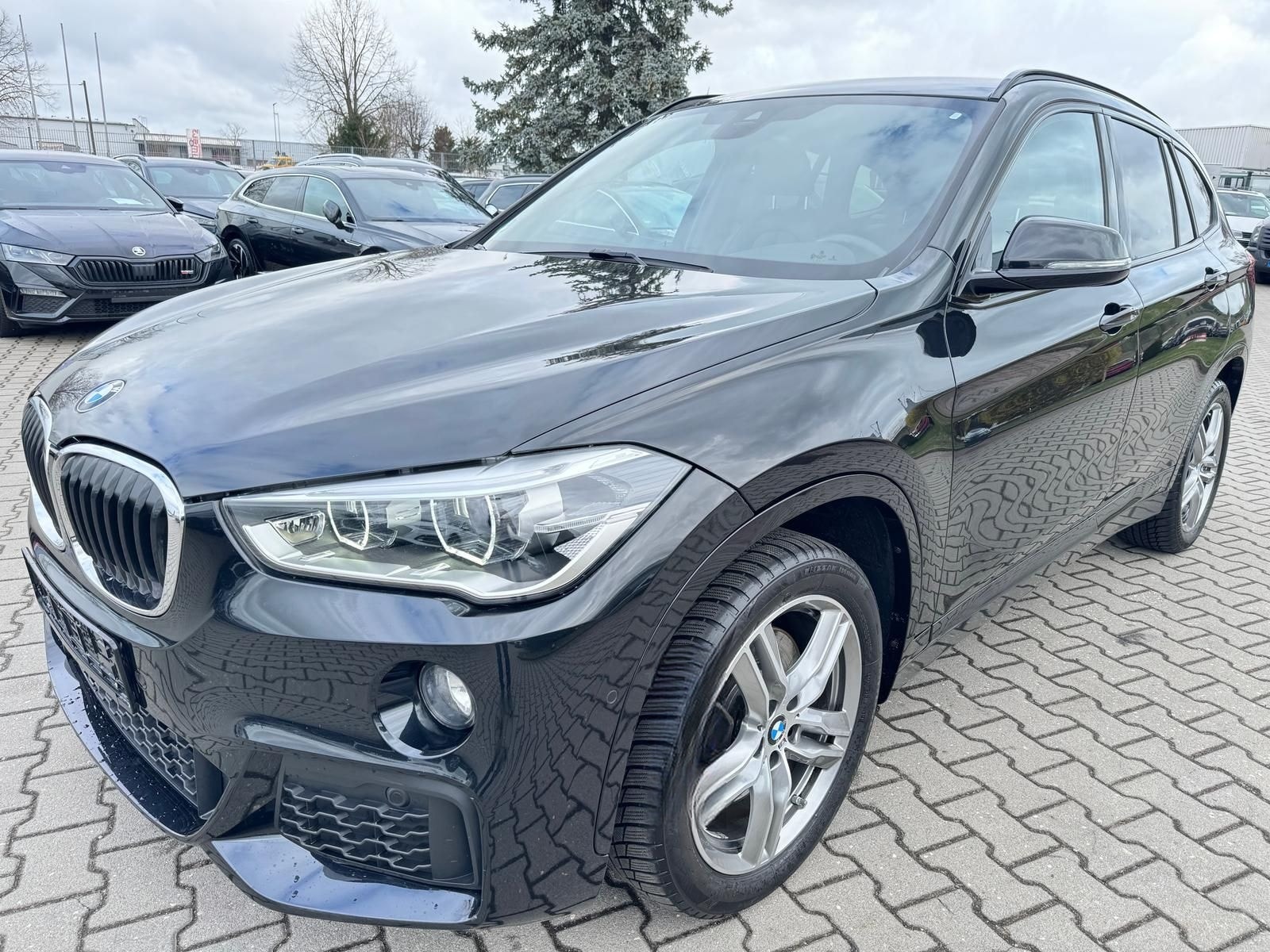 BMW X1  xDrive 20d M-SportPaket Leder Navi AHK PDC foto 1