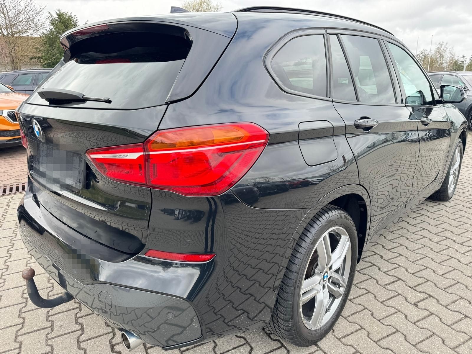 BMW X1  xDrive 20d M-SportPaket Leder Navi AHK PDC foto 4