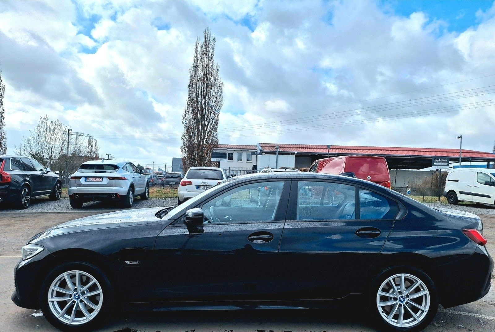 BMW 320e*Navi*LED*Leder*SHZ*Cam-PDC*ToteWinkel foto 1