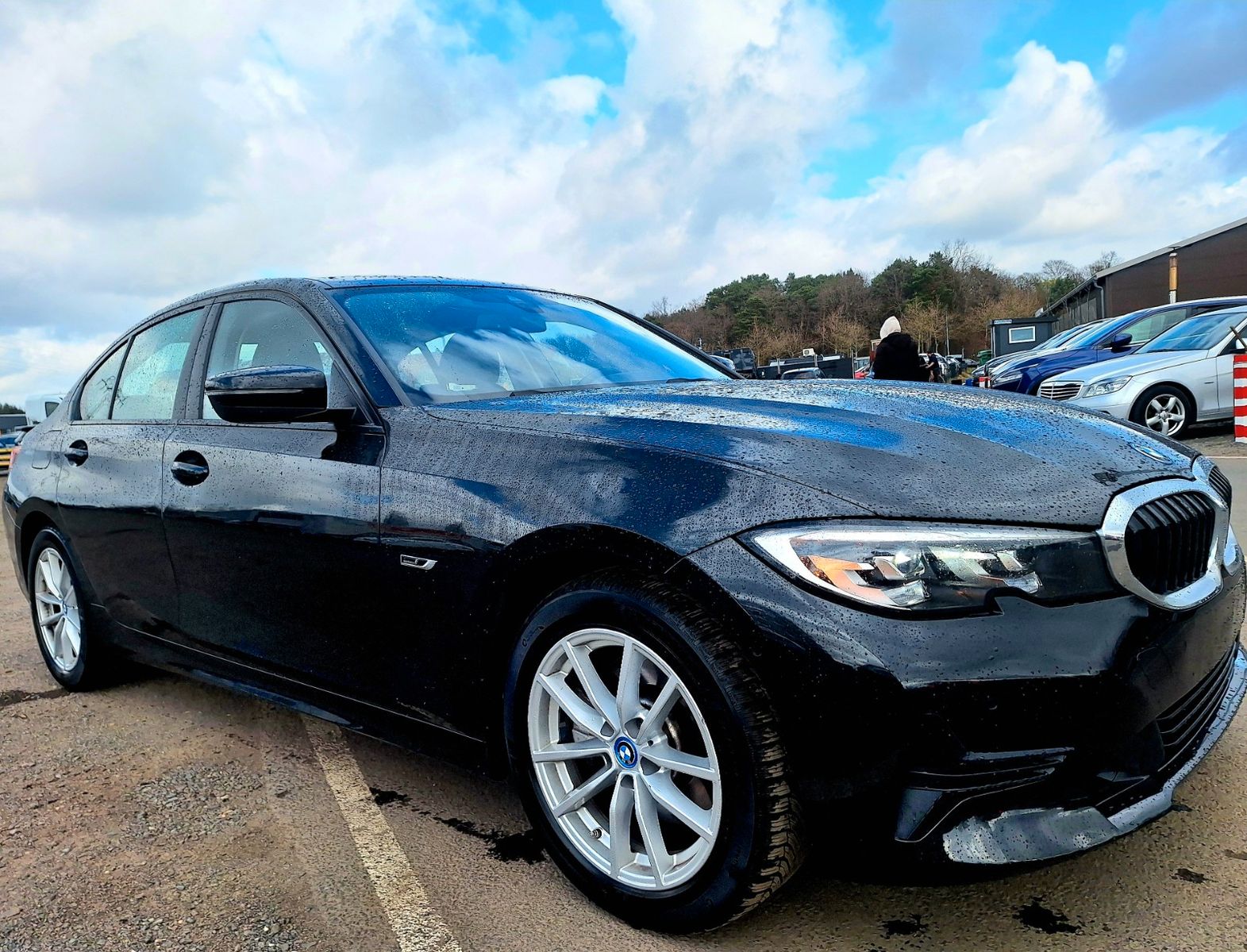 BMW 320e*Navi*LED*Leder*SHZ*Cam-PDC*ToteWinkel foto 2