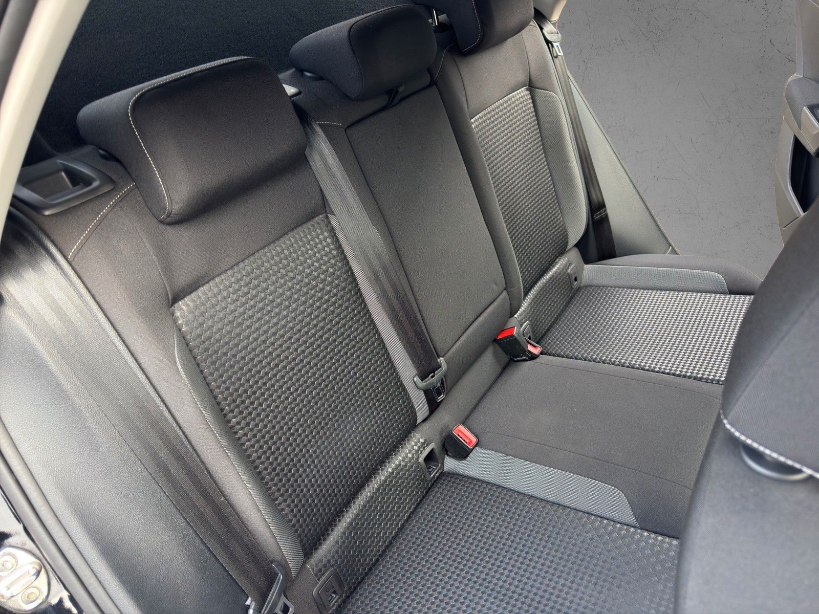 Volkswagen T-Roc 1.5 TSI R-Line,LED,e-Klappe,Winterp,19" foto 16