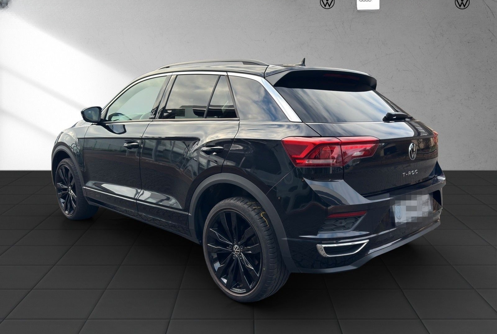 Volkswagen T-Roc 1.5 TSI R-Line,LED,e-Klappe,Winterp,19" foto 3