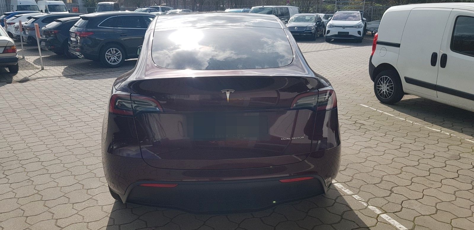 Tesla Model Y Long Range Dual AWD foto 3