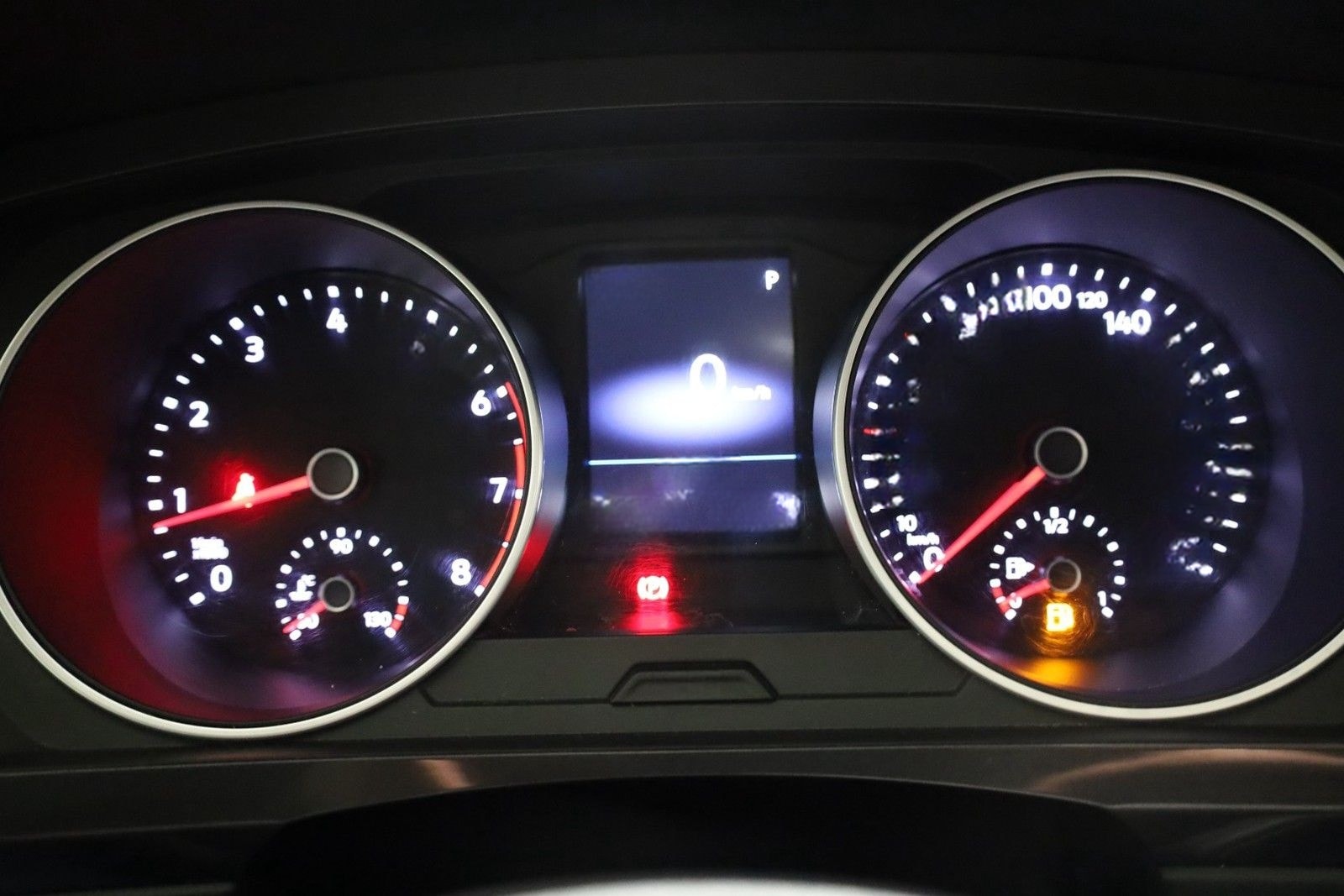 Volkswagen Tiguan R-LINE 4Motion foto 18